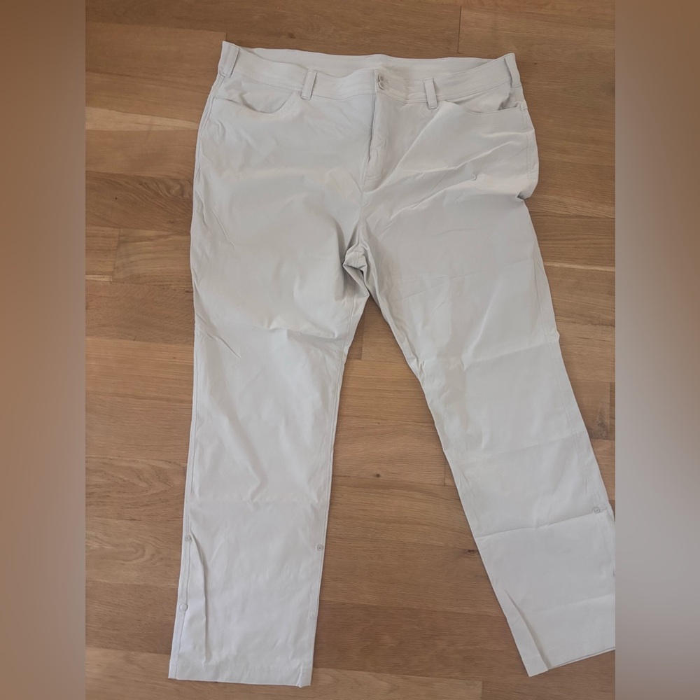 Eddie Bauer Women's Light Beige Straight Leg Pants